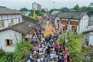 TA记者：芬尼-史密斯是长期合同 篮网并不急于对他的未来做决定